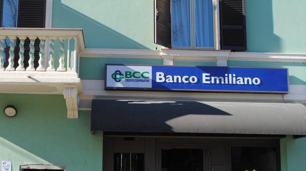 Doppio assalto della gang dei bancomat