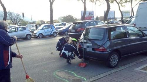 L'incidente in viale Galilei (foto Batavia)