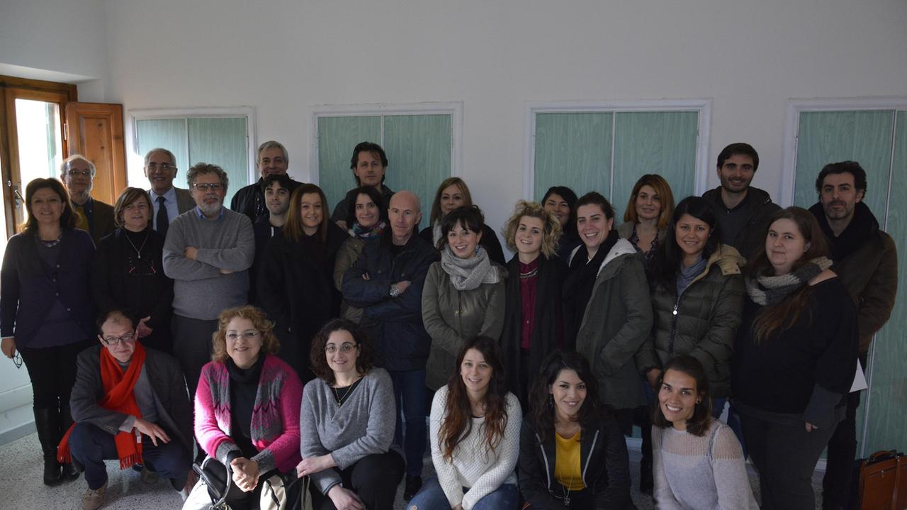 Foto di gruppo con i corsisti, i docenti dell'Università di Firenze e Roberto Macrì, Renza Sanesi e Nicoletta Ulivi (Opera Santa Rita)