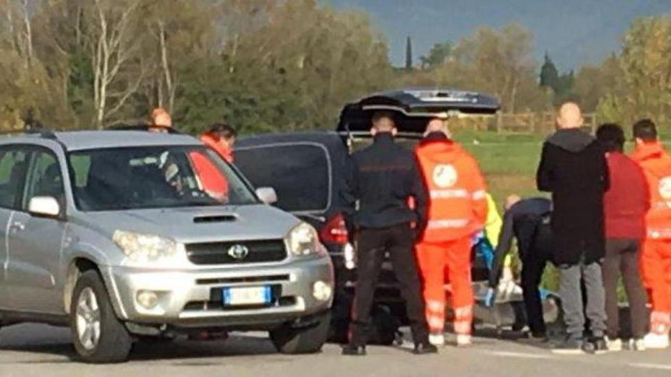 Malore fatale mentre guida per andare dalla sorella