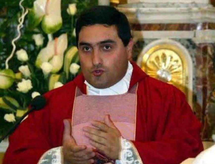 E in parrocchia ad Avenza si prega per la giovane donna