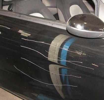 «Niente posteggi e spesso ritroviamo le auto graffiate»