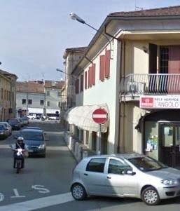 Negoziante aggredita da uomo mascherato