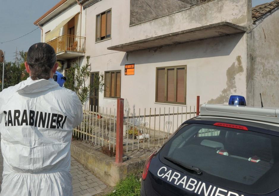 Attesa per l’autopsia sul corpo dell’anziana uccisa 
