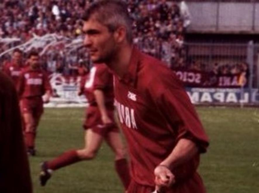 Cambia il tecnico a Teramo Il grande favorito è Ravanelli 
