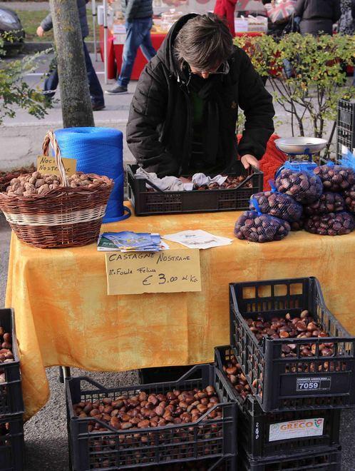 La festa del tartufo riempie Viano di folla e profumi “preziosi” 