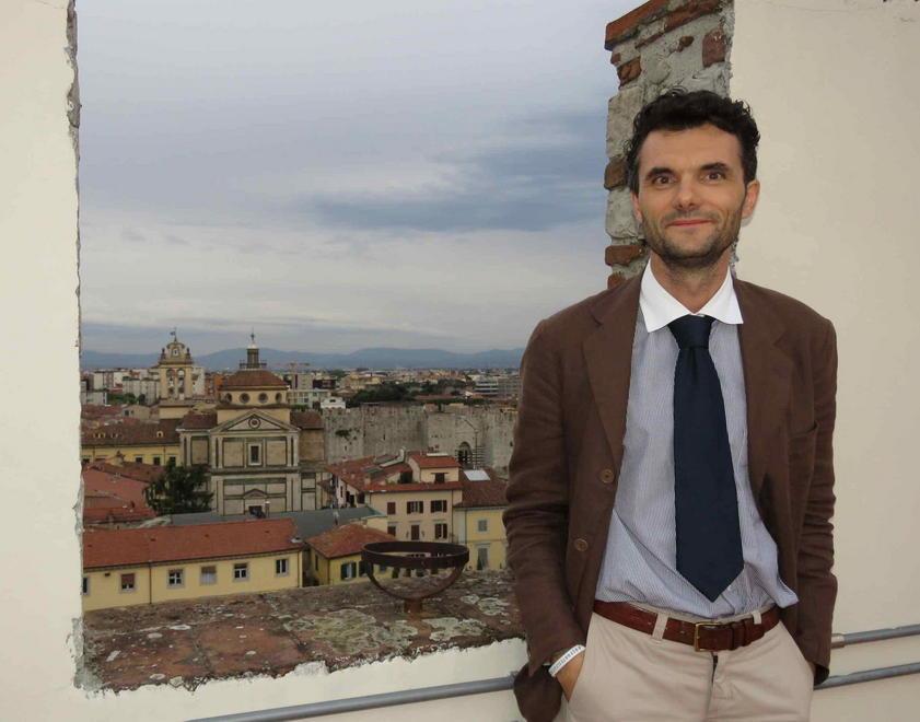 Il sindaco Matteo Biffoni: "Tuteleremo i negozi di vicinato" 