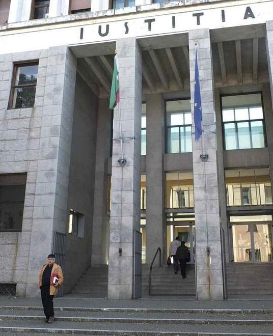 A processo per una rapina e lesioni a una donna empolese