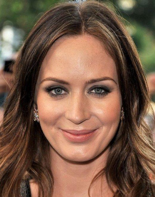 Thriller di dubbi con tanti flashback Super Emily Blunt 
