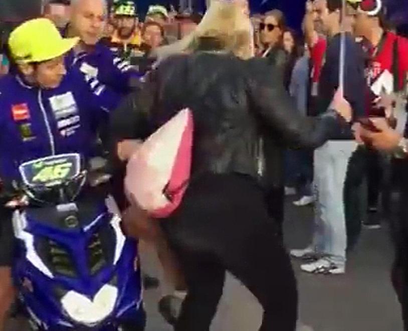 Rossi pensa al 2017 E dopo la “pedata” c’è aria di denuncia 