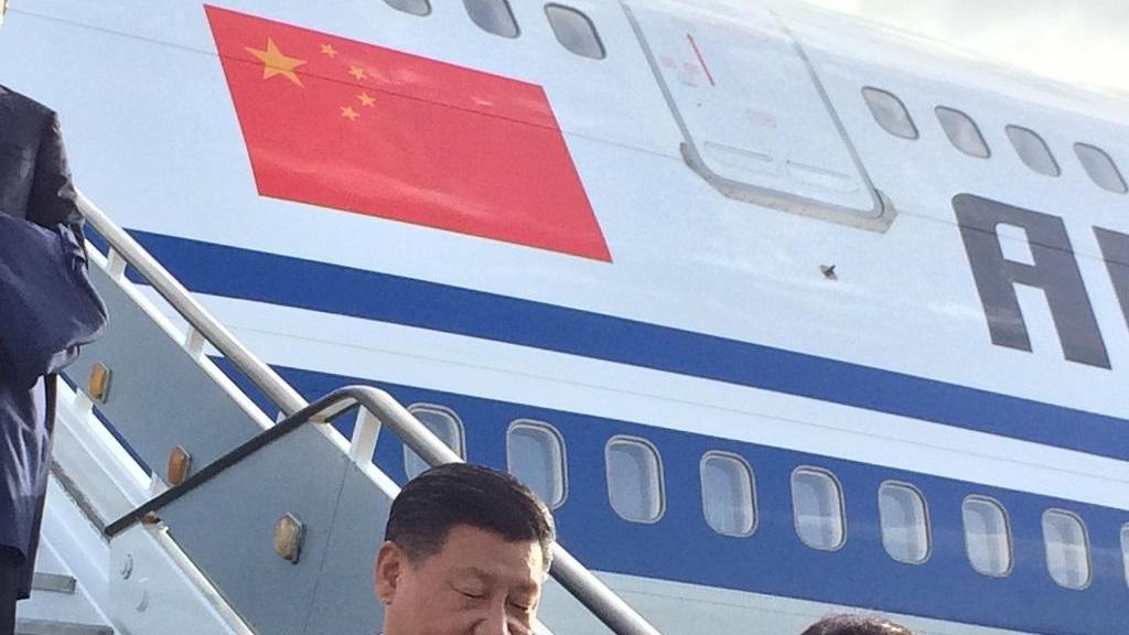 Xi Jinping e la moglie sbarcano in Sardegna