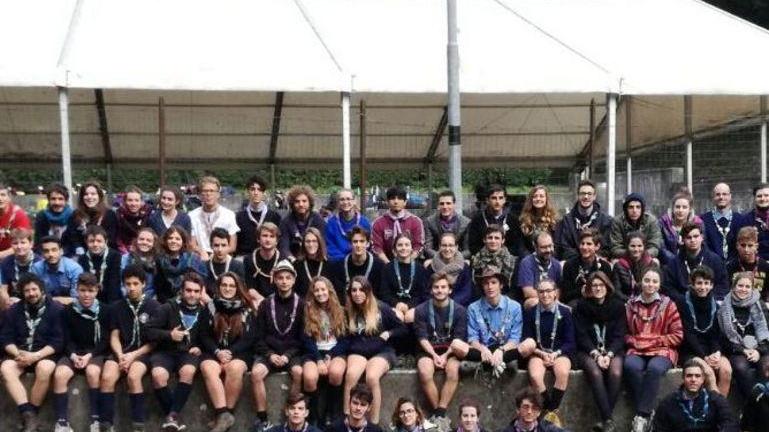 Scout e profughi puliscono Le Pianore