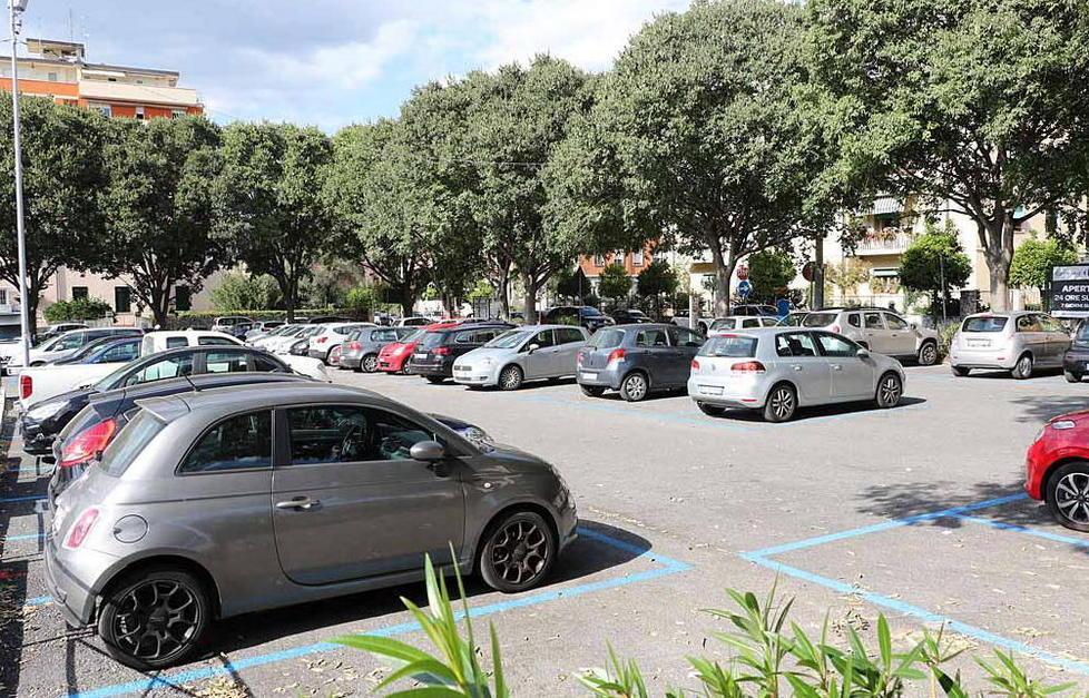 È Natale: parcheggi gratis sabato pomeriggio 