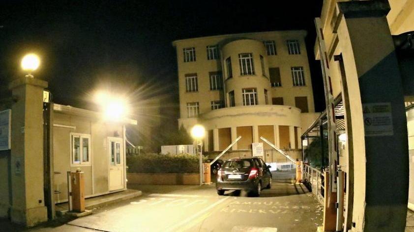 L’ospedale di Livorno è un colabrodo tanti varchi, pochi controlli