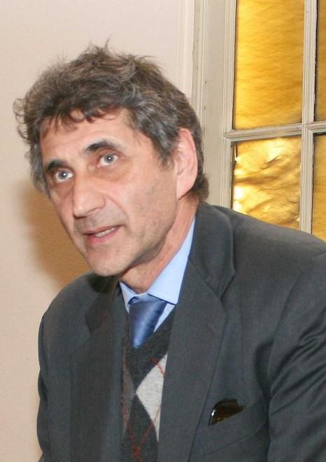 «Pressioni sui dirigenti per Camelot?»