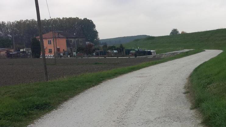 «La nostra strada è in stato di abbandono»
