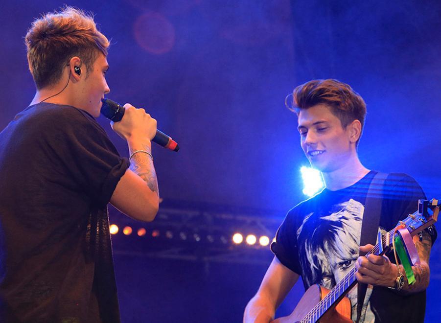 A casa di Benji &amp; Fede, le star del pop: «Modena resta il nostro rifugio» 