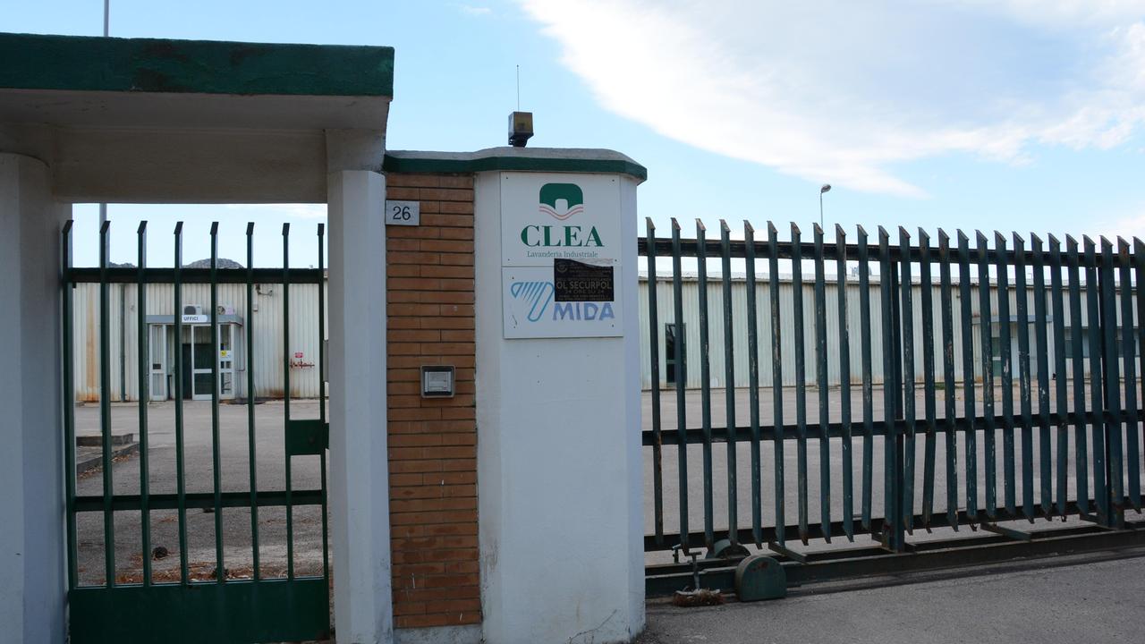 L'ingresso della lavanderia in zona industriale