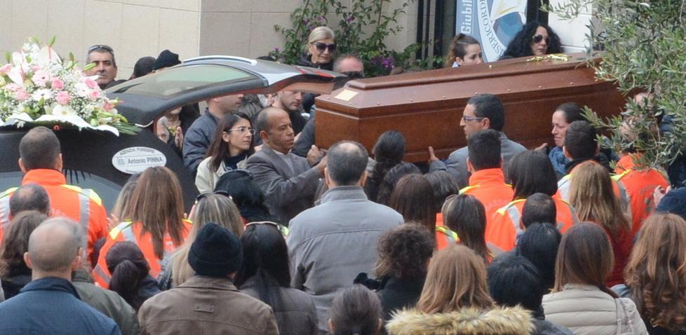 Sassari, i M5s: «Il Comune chieda i danni all’uxoricida» 