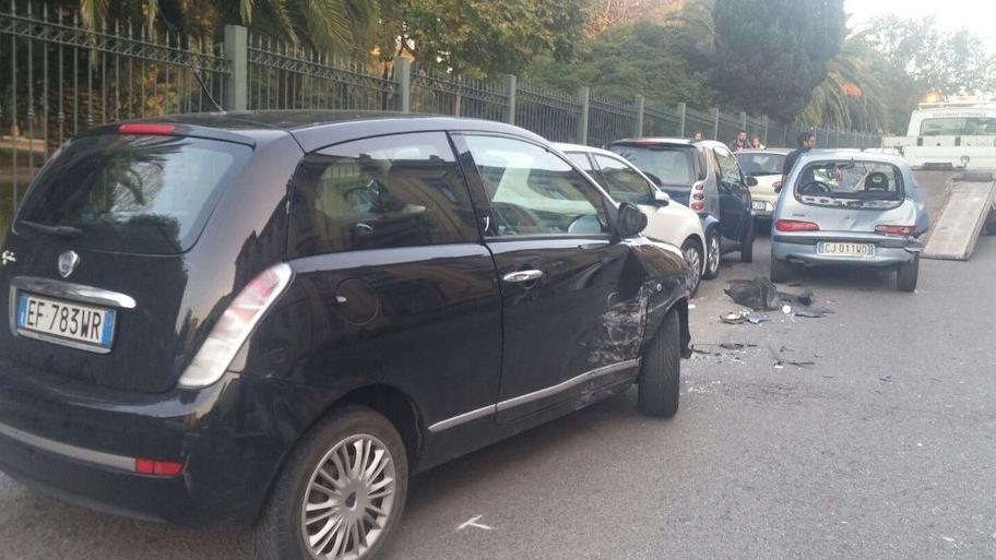 Incidente in viale Mancini a Sassari, rintracciato l’autista del suv: niente denuncia