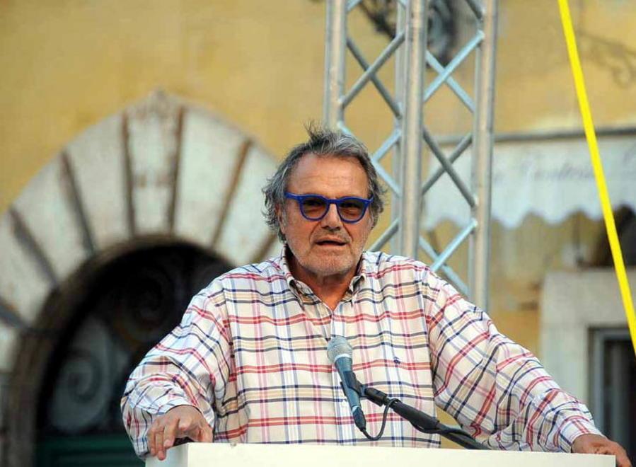 Oliviero Toscani e il logo di Pistoia Capitale: risultato decente ma il respiro è provinciale 