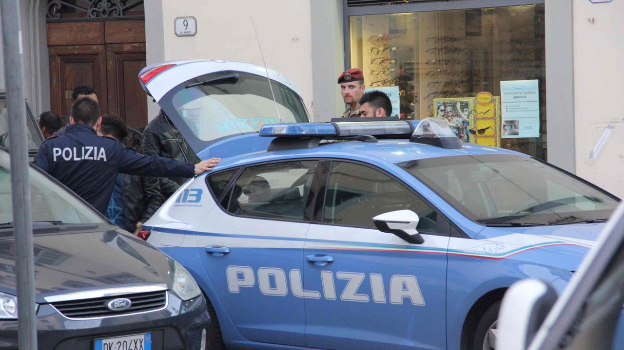 Una volante della polizia