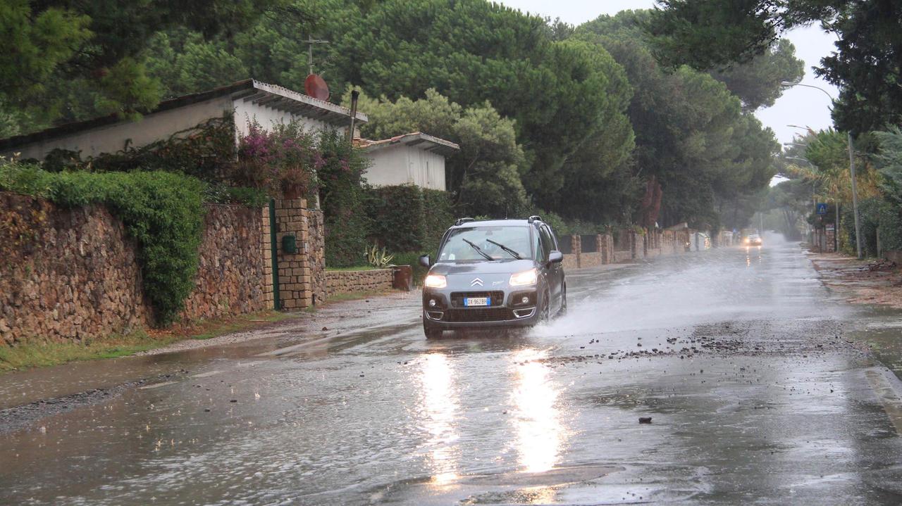 La strada della Giannella allagata (Foto d'archivio)