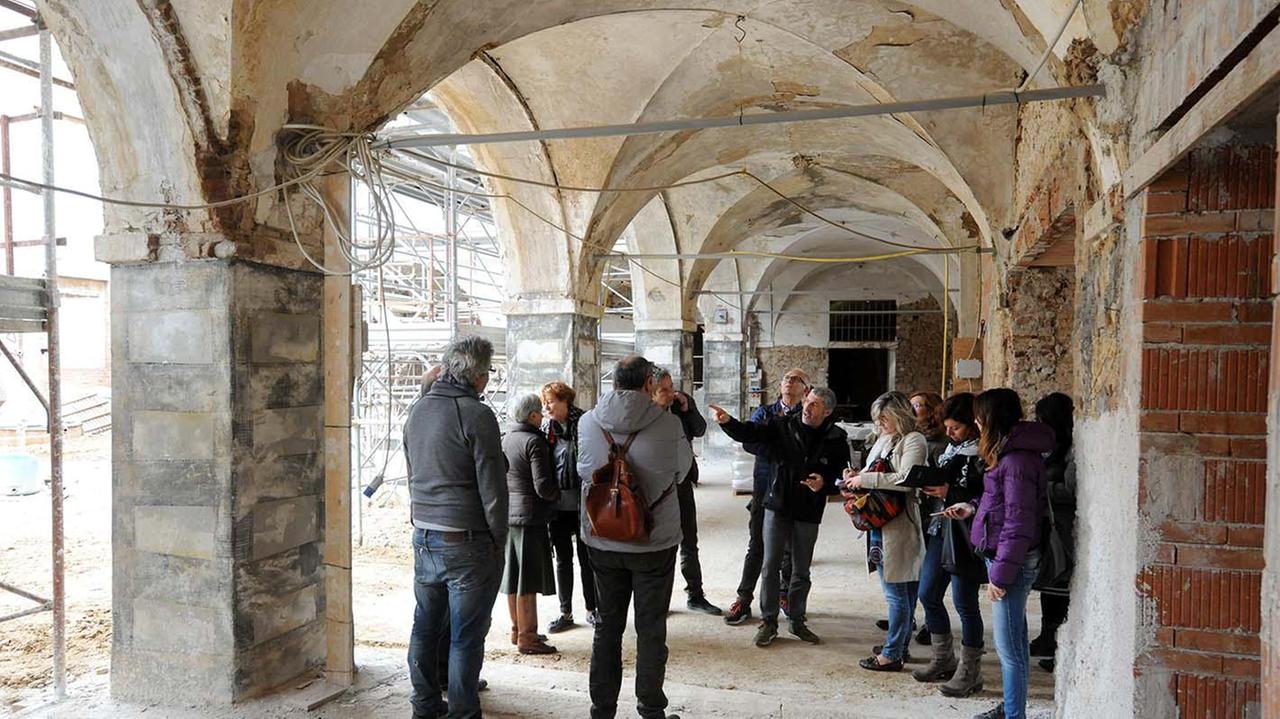 Prima visita al cantiere del nuovo polo culturale con gli architetti che hanno progettato il recupero (fotoservizio Paolo Barlettani)