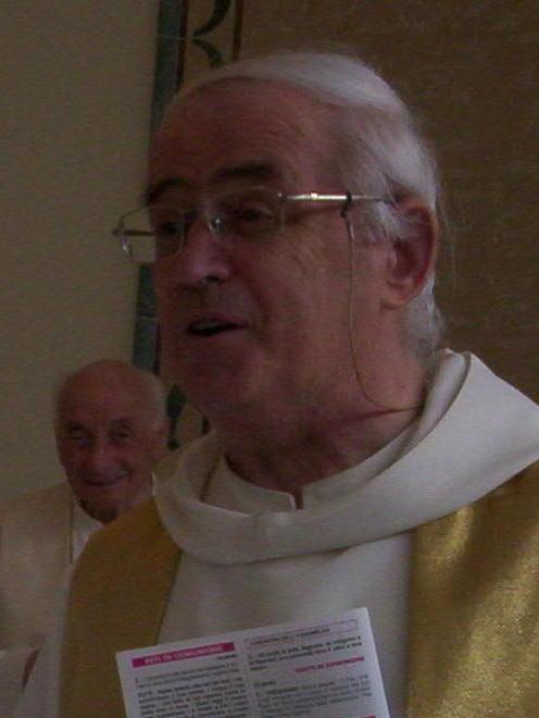 I parrocchiani «Tanti auguri padre Nazareno»