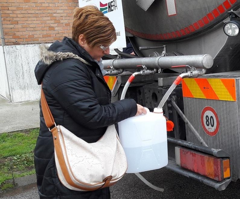 Niente acqua, quartiere in tilt per 30 ore 