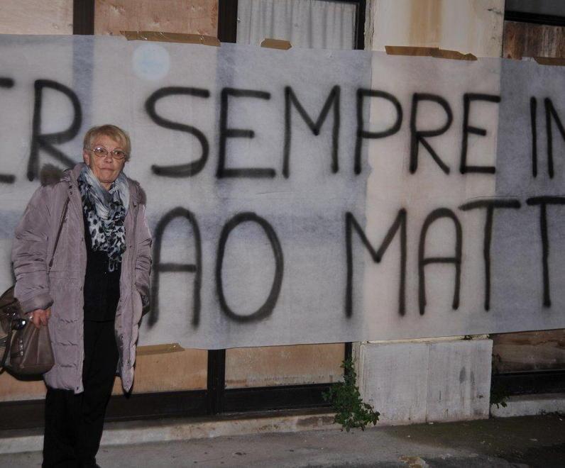 Serve un muro per chiudere il passaggio sui binari dov'è morto Mattia