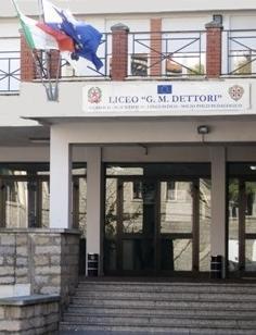Il liceo “Dettori” tra le scuole prime della classe 