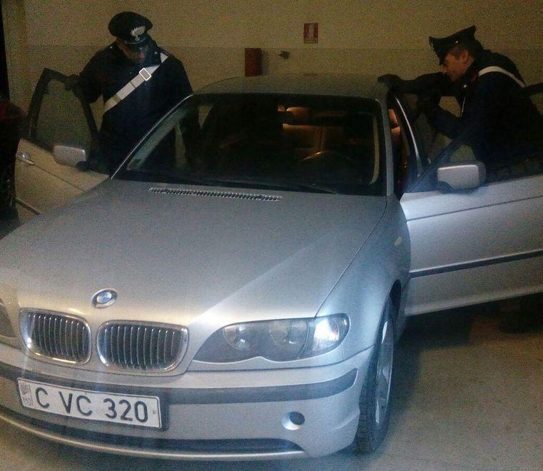 Guida un’auto “fantasma” Denunciato per riciclaggio