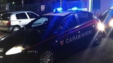 Rubano moto ma devono fuggire