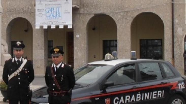 Ciclista urtata e insultata dal conducente pirata