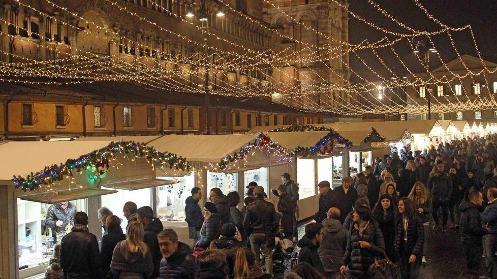 Ferrara, casette di Natale promosse a metà