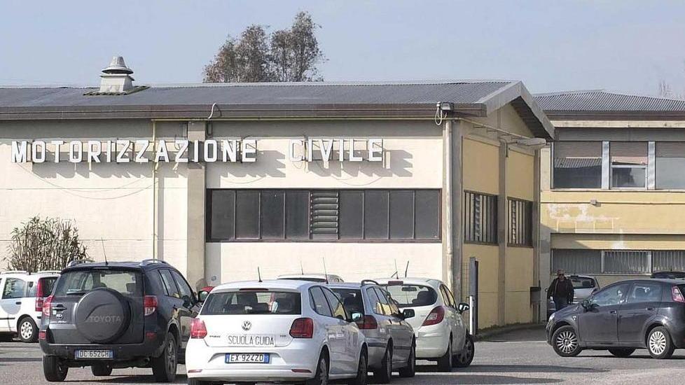 L’affitto è troppo caro, la Motorizzazione chiude