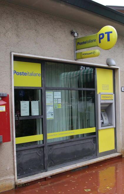 Banditi dentro l’ufficio postale 
