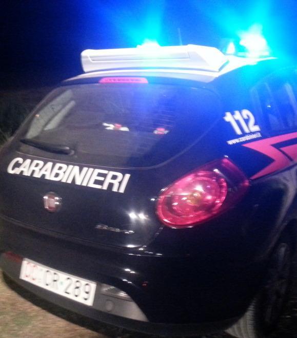 Divieto di avvicinarsi a casa ora per il padre violento