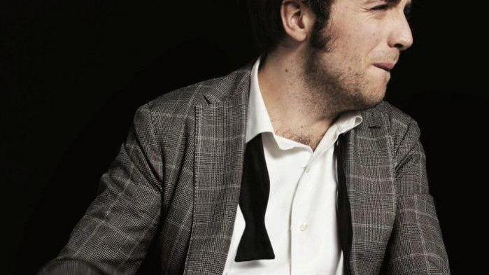 Raphael Gualazzi al Verdi di Montecatini suona “Love Life Peace”
