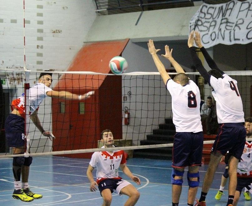 Volley Prato, lezione di pallavolo a Cecina 