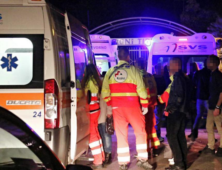 Rissa fuori dal pub due fratelli finiti in ospedale 