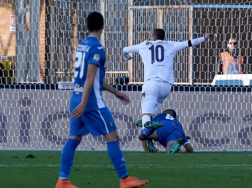Nel derby toscano brilla solamente la Fiorentina