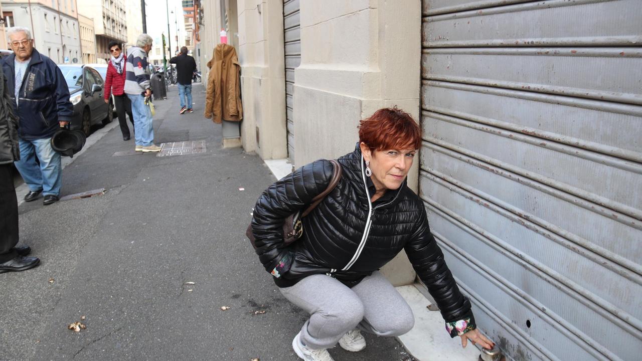 La saracinesca del circolo Cral delle Poste (Repetti/Pentafoto)