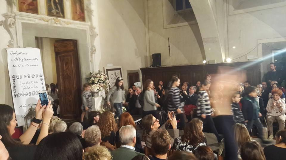 La sfilata dei ragazzi nel conservatorio di San Niccolò