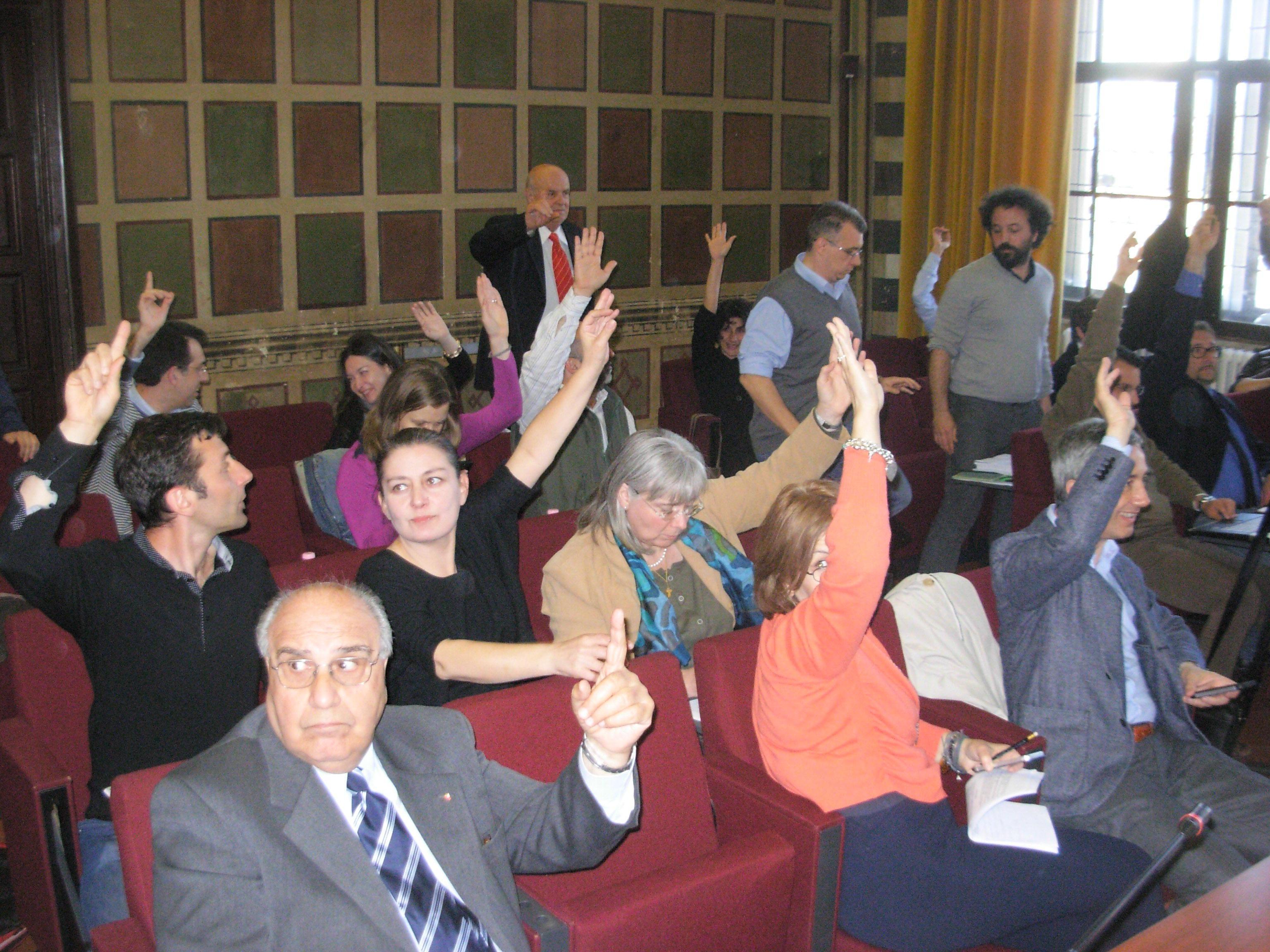 Una seduta del consiglio comunale