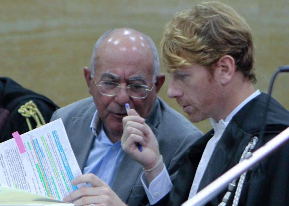 Sesso in cambio di sussidi condannato l’ex sindaco 