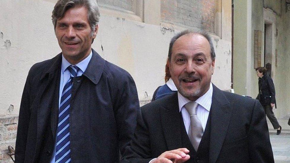 «Uno dei due vigili mi ha spaccato la faccia»