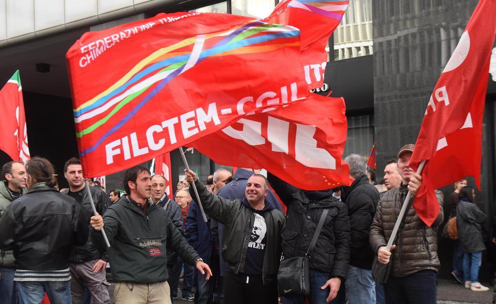 Sciopero del settore tessile con adesioni oltre il 60% 