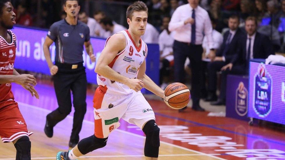 De Nicolao, da play titolare a mastino difensivo
